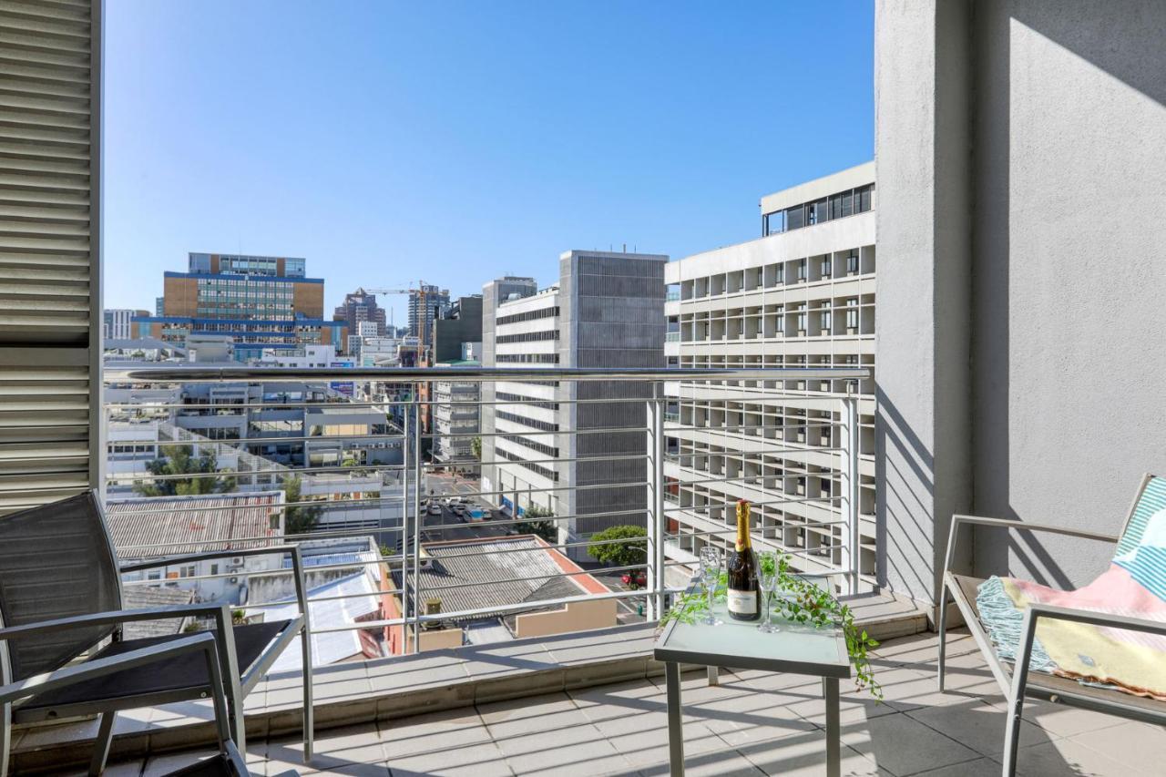 Backup-Powered Colourfull City Balcony Apartment Cidade Do Cabo Exterior foto
