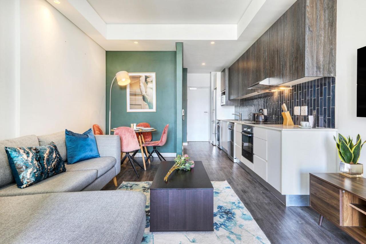 Backup-Powered Colourfull City Balcony Apartment Cidade Do Cabo Exterior foto