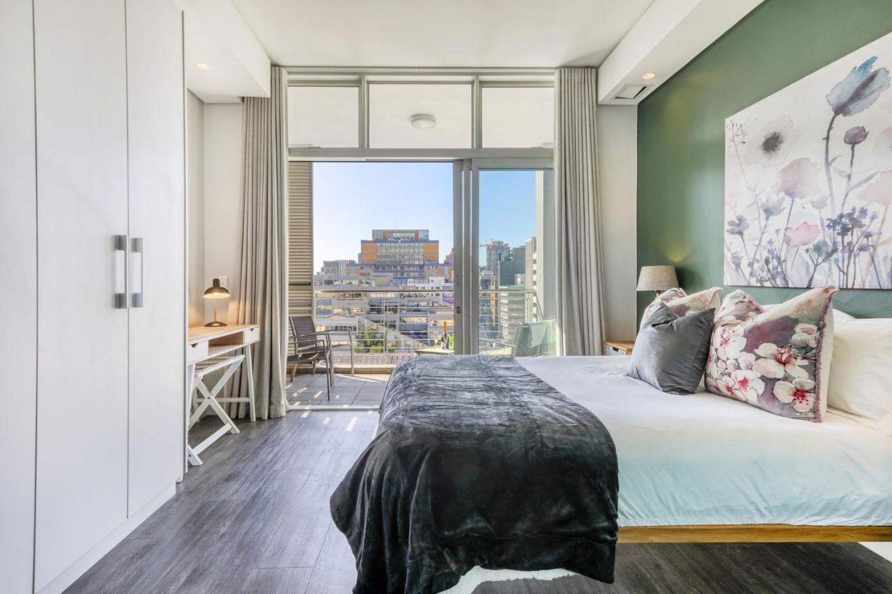 Backup-Powered Colourfull City Balcony Apartment Cidade Do Cabo Exterior foto